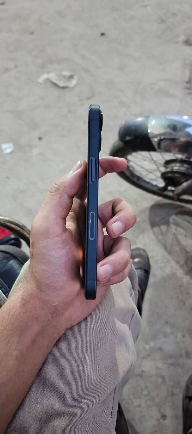 Apple iPhone 13 3