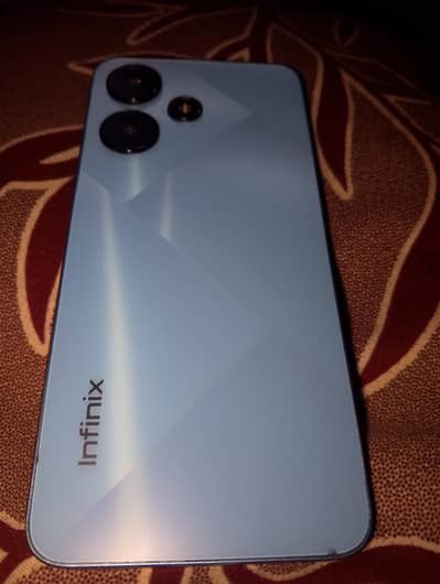 Infinix Hot 30i. 16/128