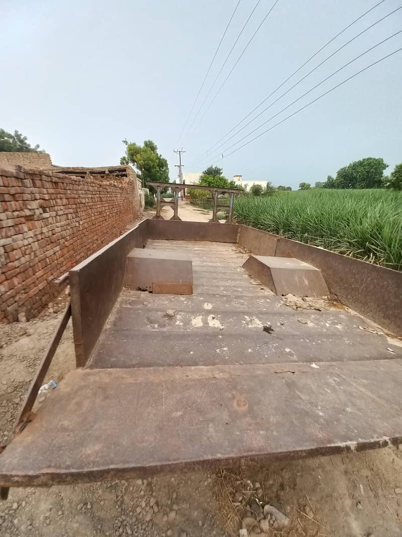 Tractor Trolley 11