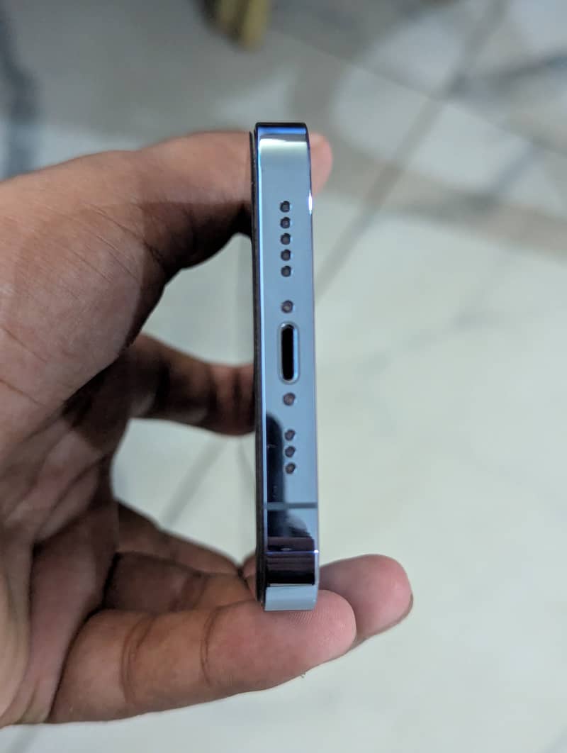 Apple iPhone 13 Pro 1