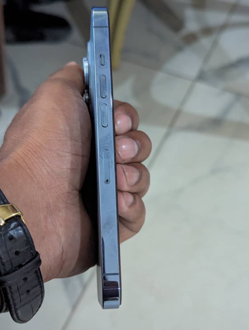 Apple iPhone 13 Pro 3