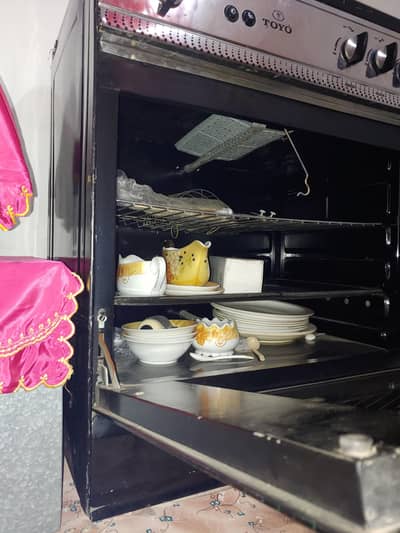 Toyo company ka 3-burner gas cooking range