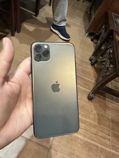 I phone 11 pro max 256 gb non PTA water pack guaranteed 70% battery