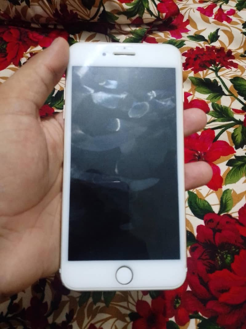 Apple iPhone 7 Plus 0