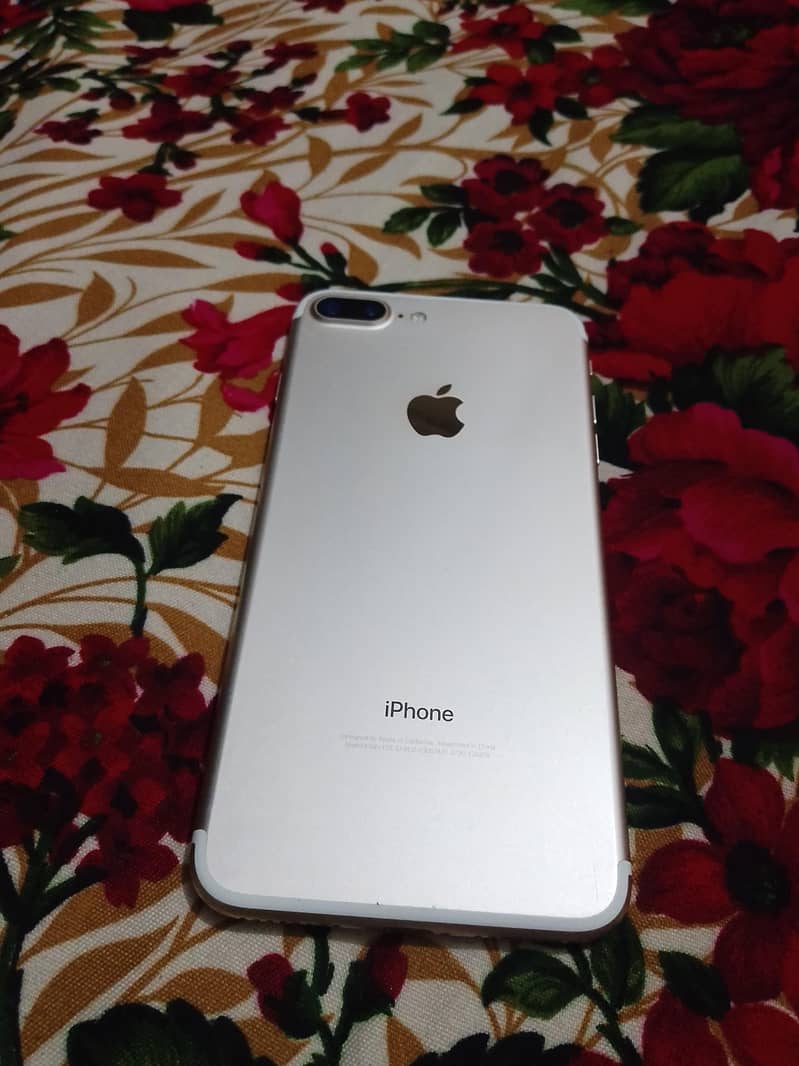 Apple iPhone 7 Plus 1