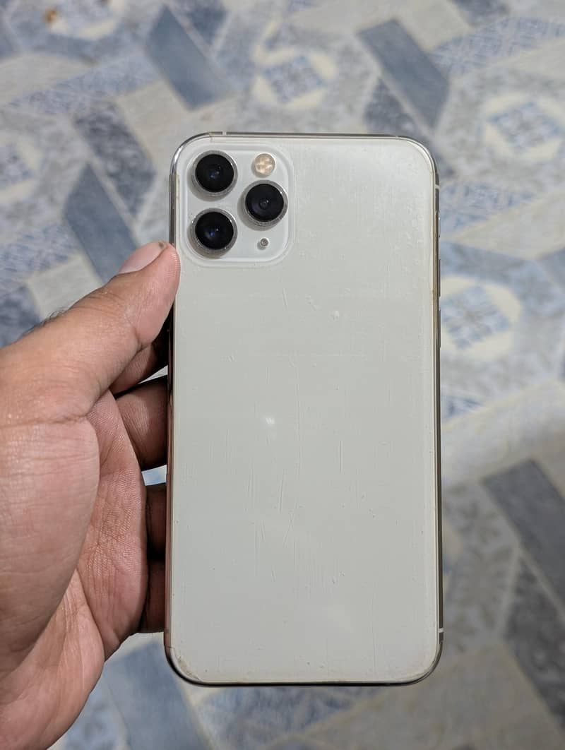 Apple iPhone 11 Pro 2