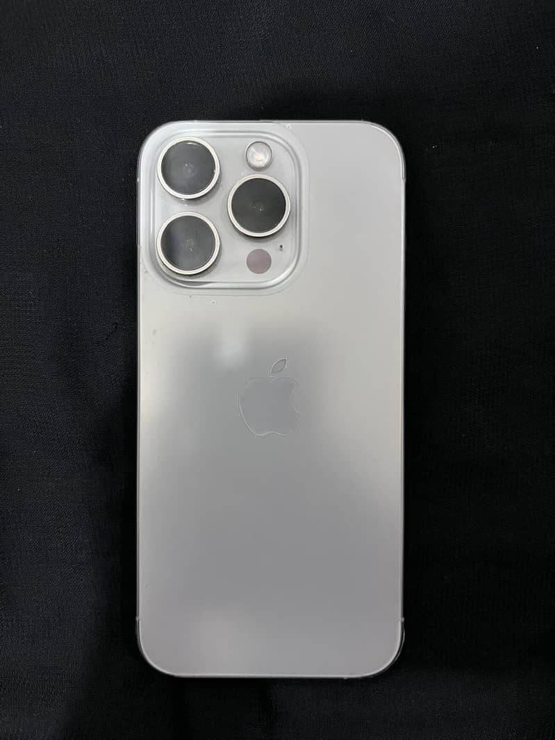 Apple iPhone 15 Pro 0