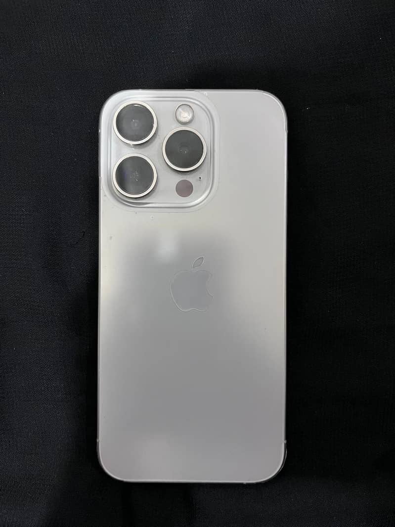 Apple iPhone 15 Pro 1