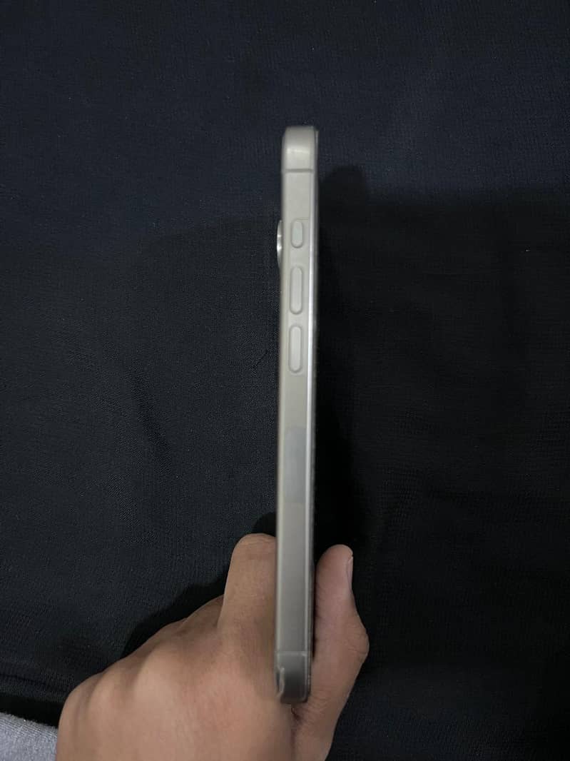 Apple iPhone 15 Pro 5