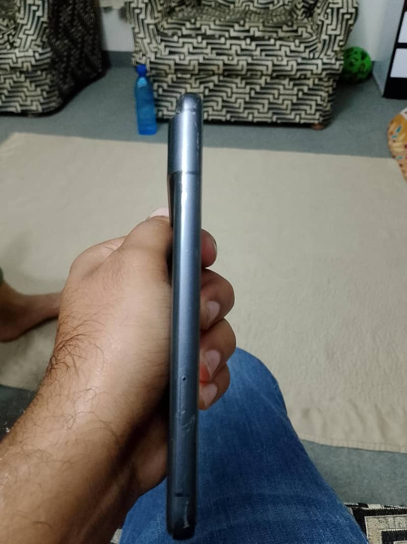 Google Pixel 8 2