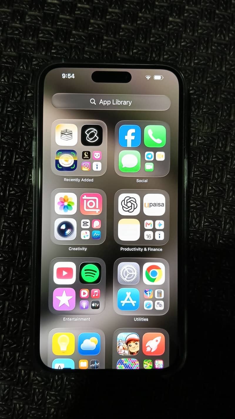 Apple iPhone 15 Pro Max 4