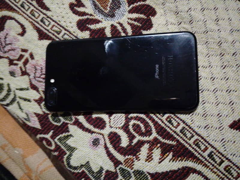 Apple iPhone 7 Plus 1