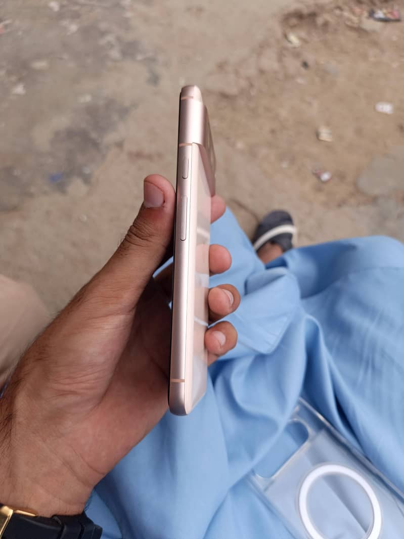 Google Pixel 8 5