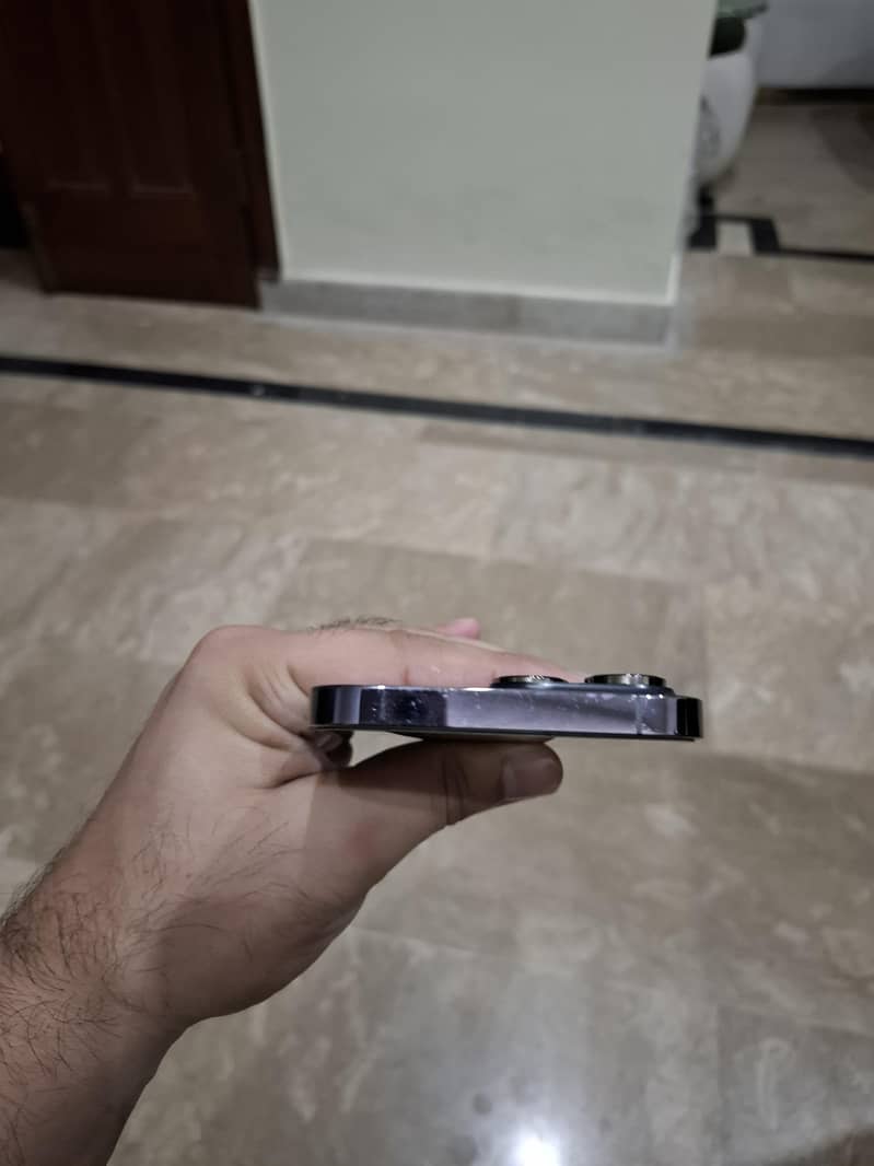 Apple iPhone 14 Pro Max 5
