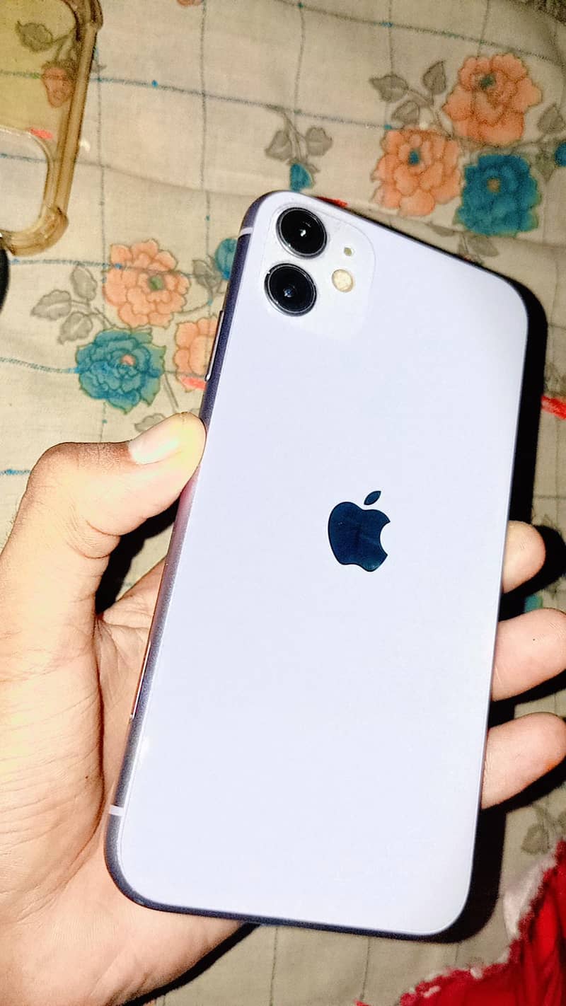 Apple iPhone 11 4