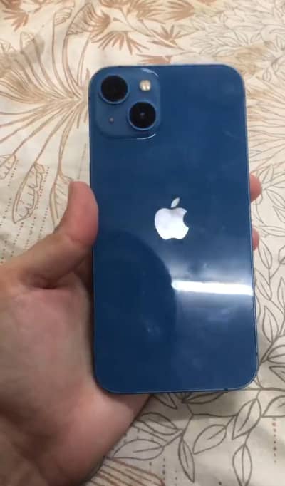 Apple iPhone 13