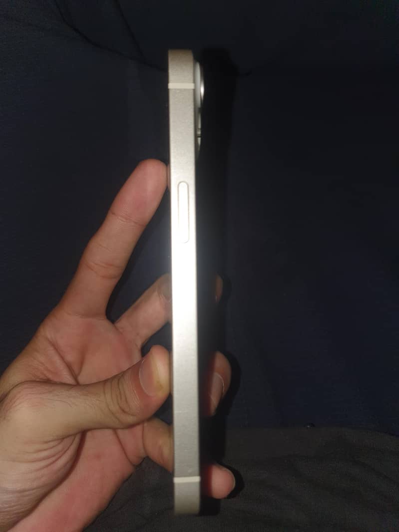 Apple iPhone 14 3