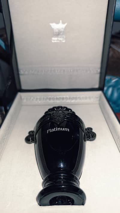 Majestic Platinum  by Arabian oud 100 ml