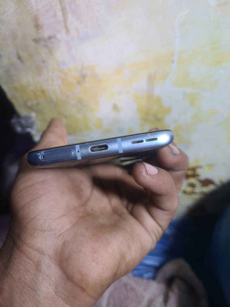 One Plus 9R 2