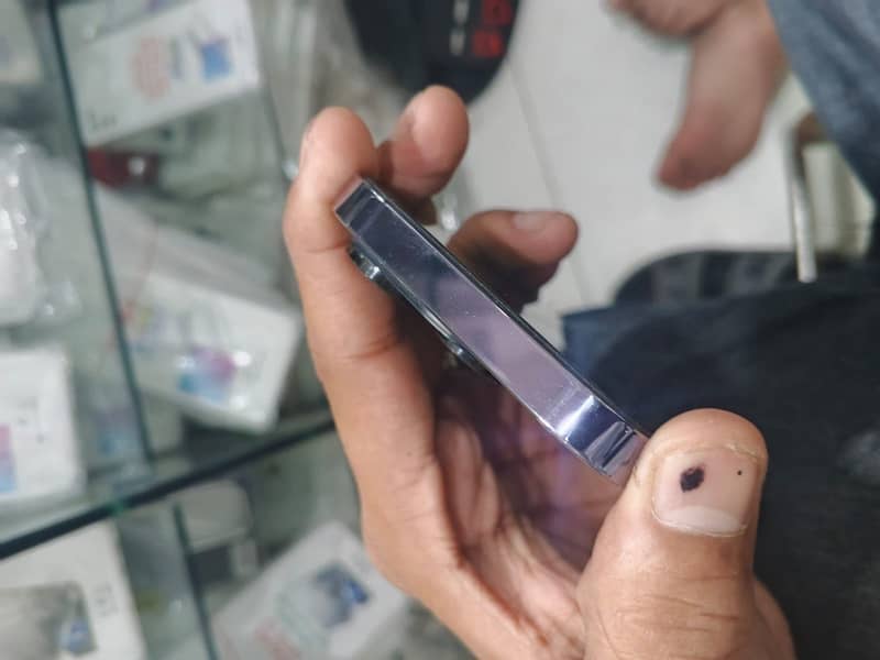 Apple iPhone 14 Pro 3