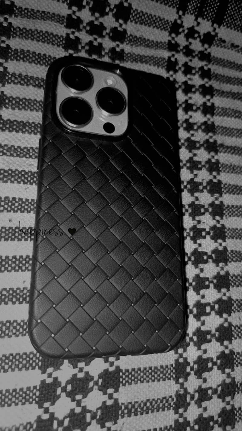 Apple iPhone 15 Pro 2