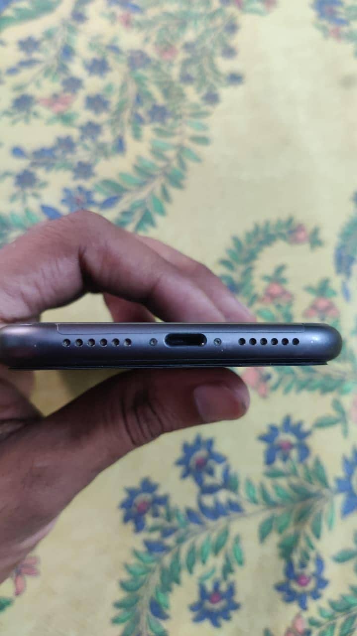Apple iPhone 11 2