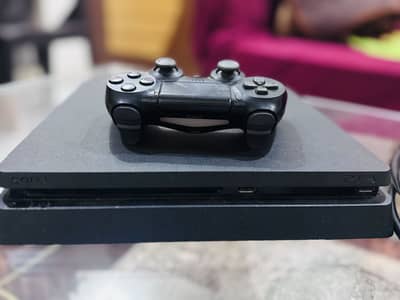 PS 4 Slim (1 TB)