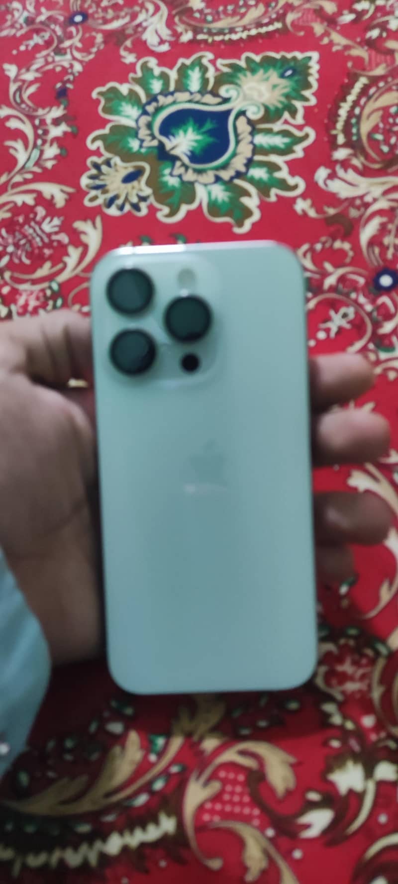 Apple iPhone 15 Pro 3