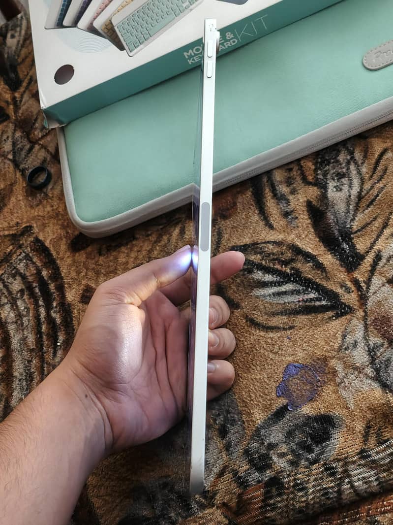 iPad Air 4 3