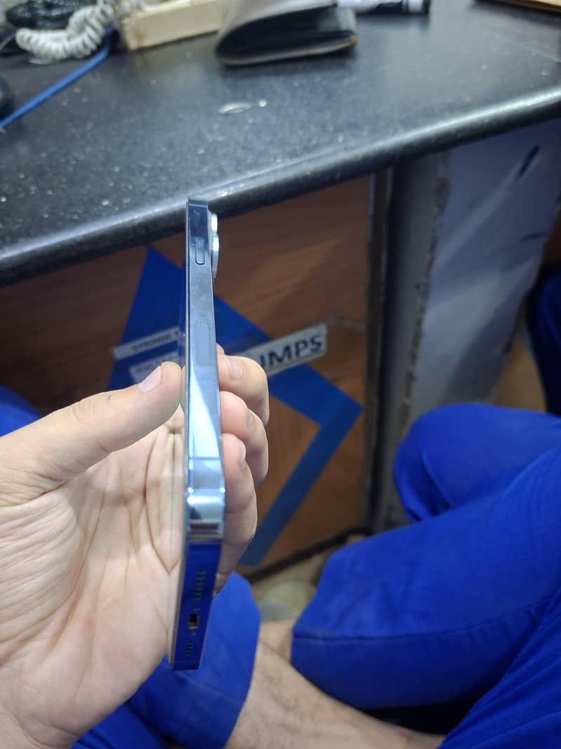 Apple iPhone 13 Pro Max 3