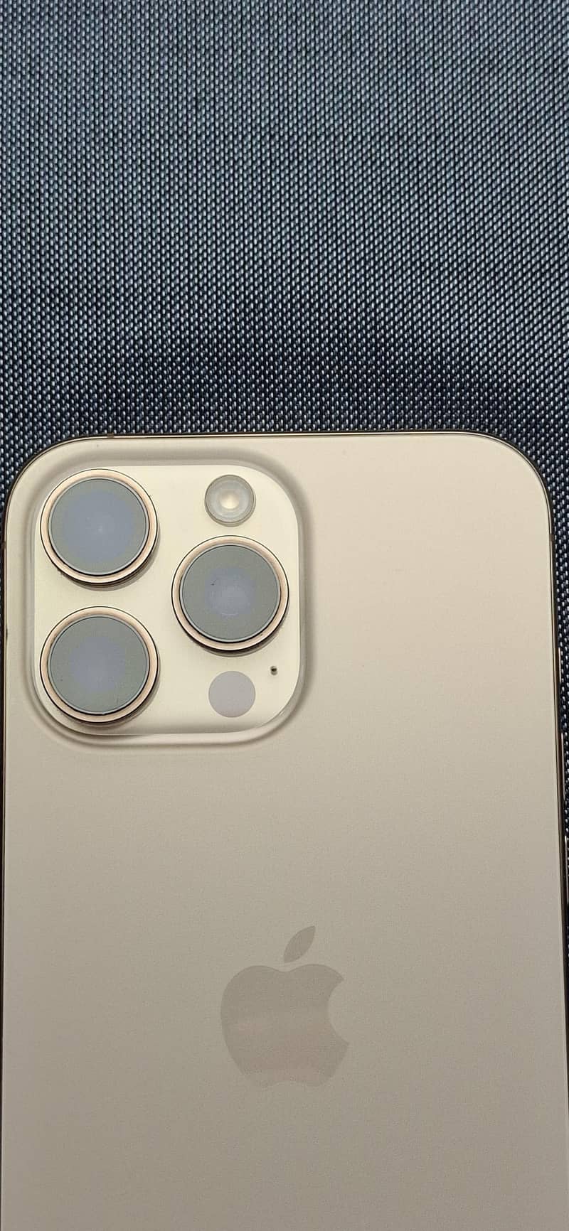 Apple iPhone 16 Pro Max 7