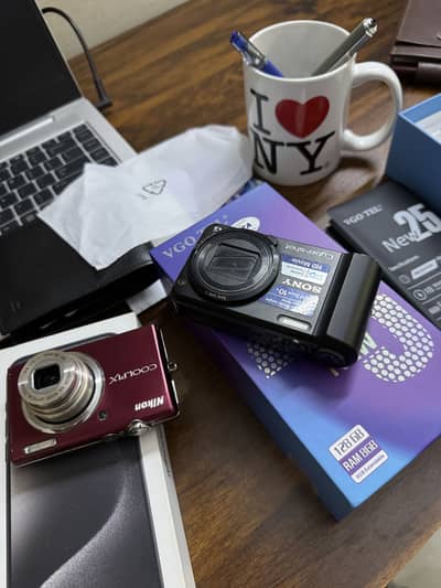 Sony cybershot DSC -H70