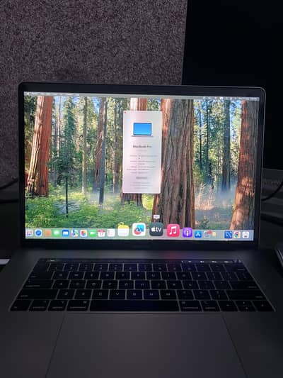 MacBook Pro 2018 | Core i9 | 16GB DDR4 RAM AMD Radeon Pro GPU|15.4