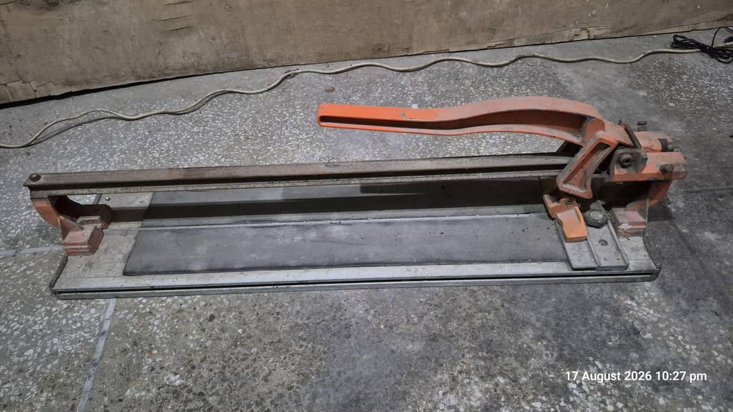 Tile cutter 0