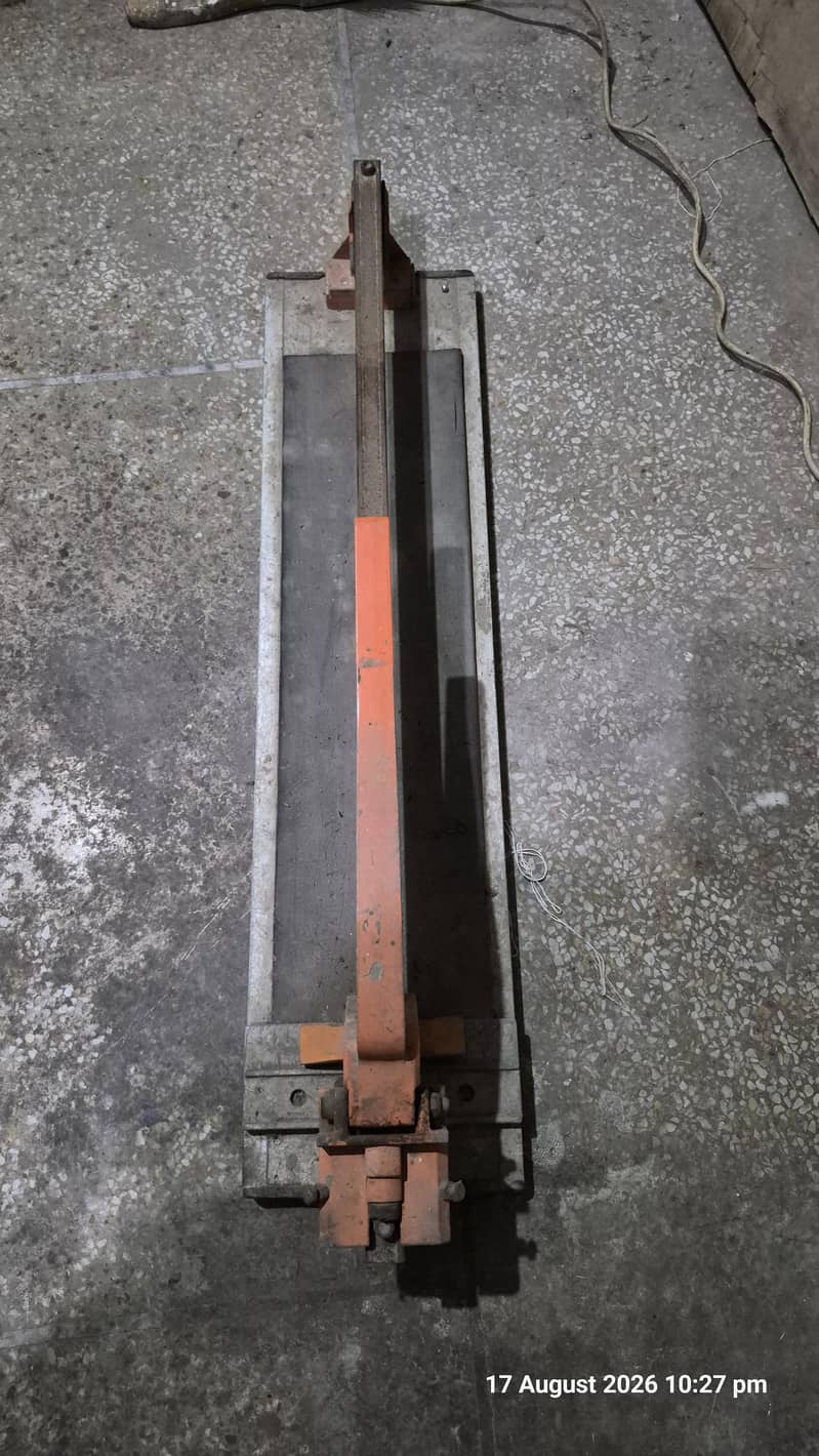 Tile cutter 1