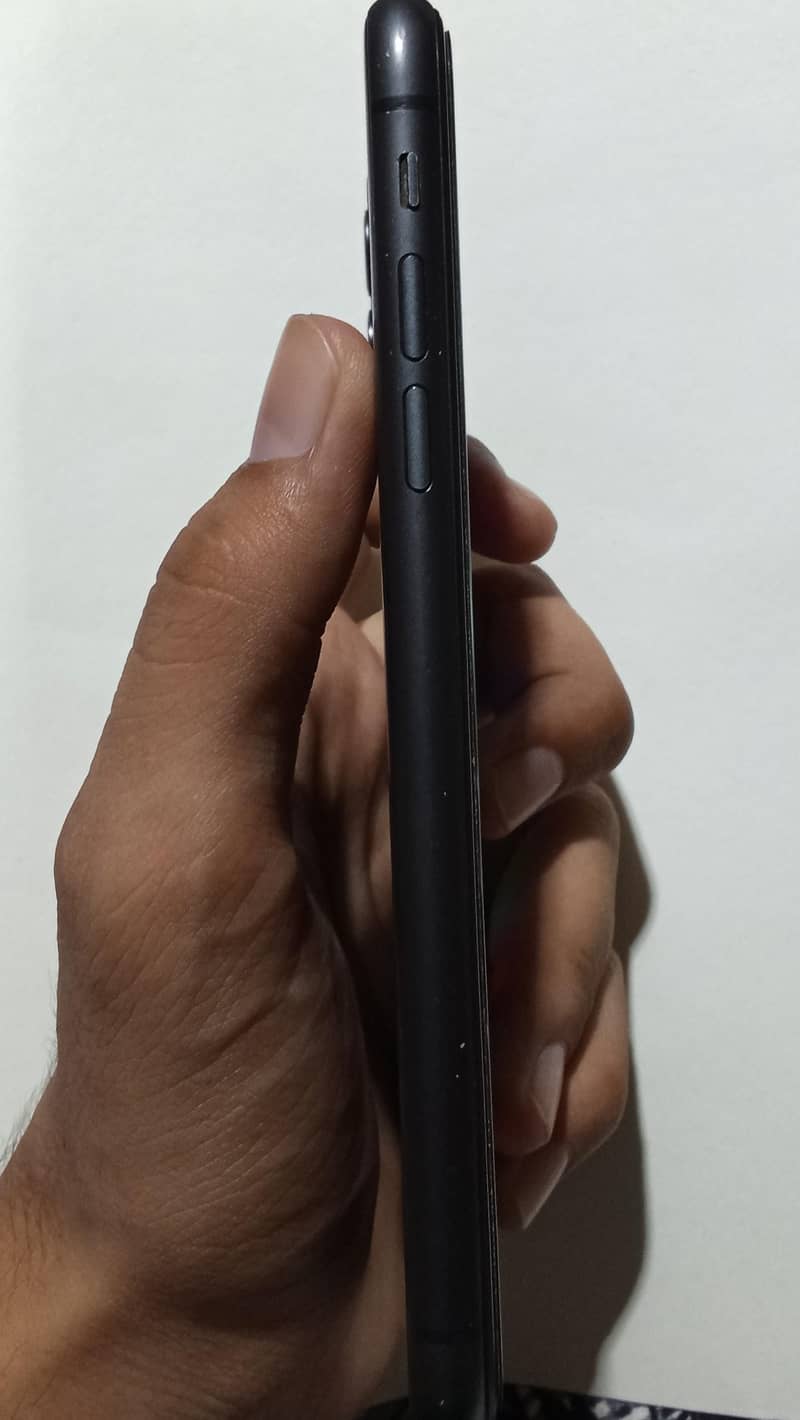 Apple iPhone 11 5