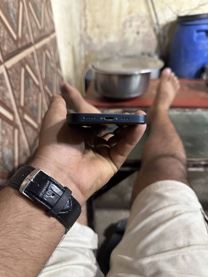 Apple iPhone 13 1