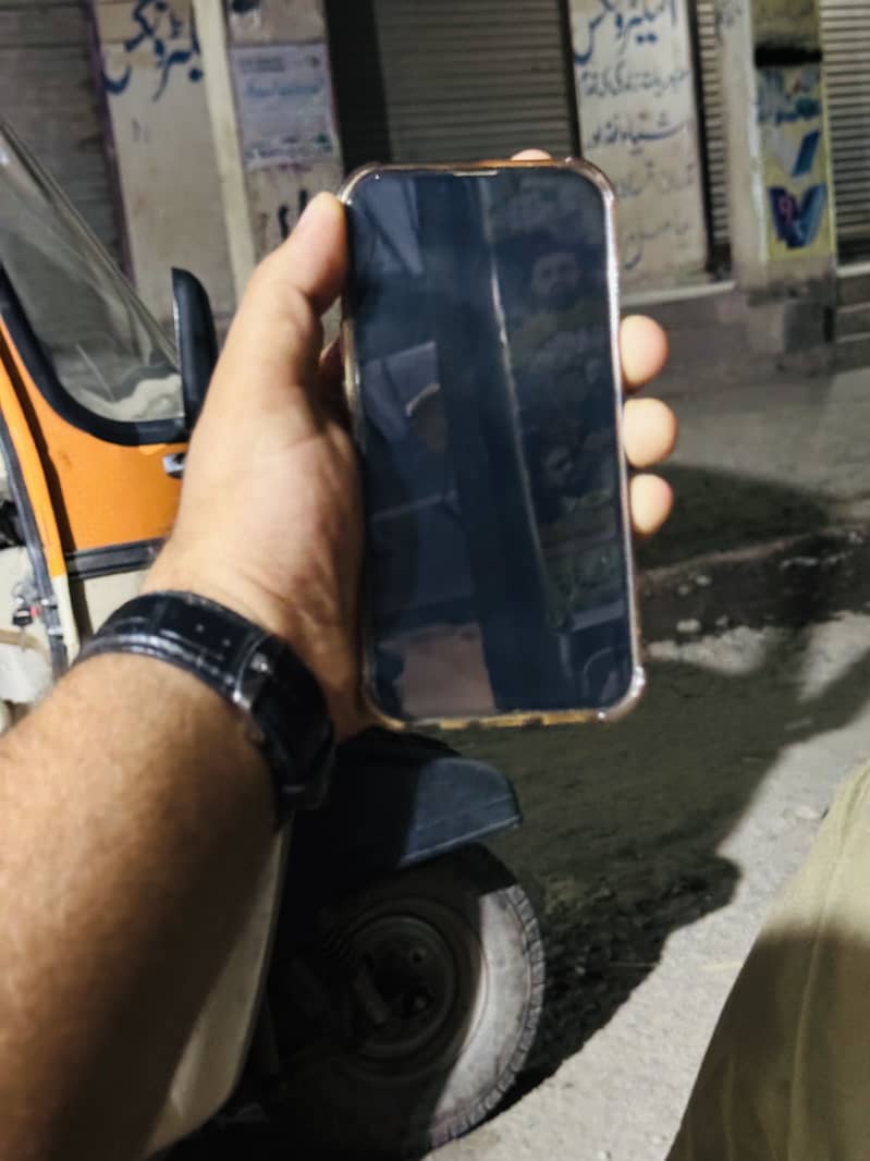 Apple iPhone 13 3