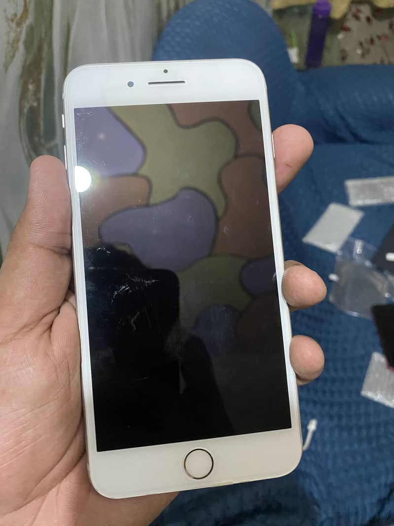 Apple iPhone 8 Plus 0