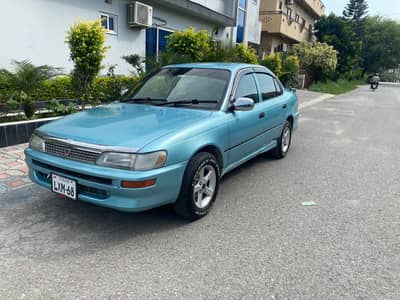 Toyota XE 1999