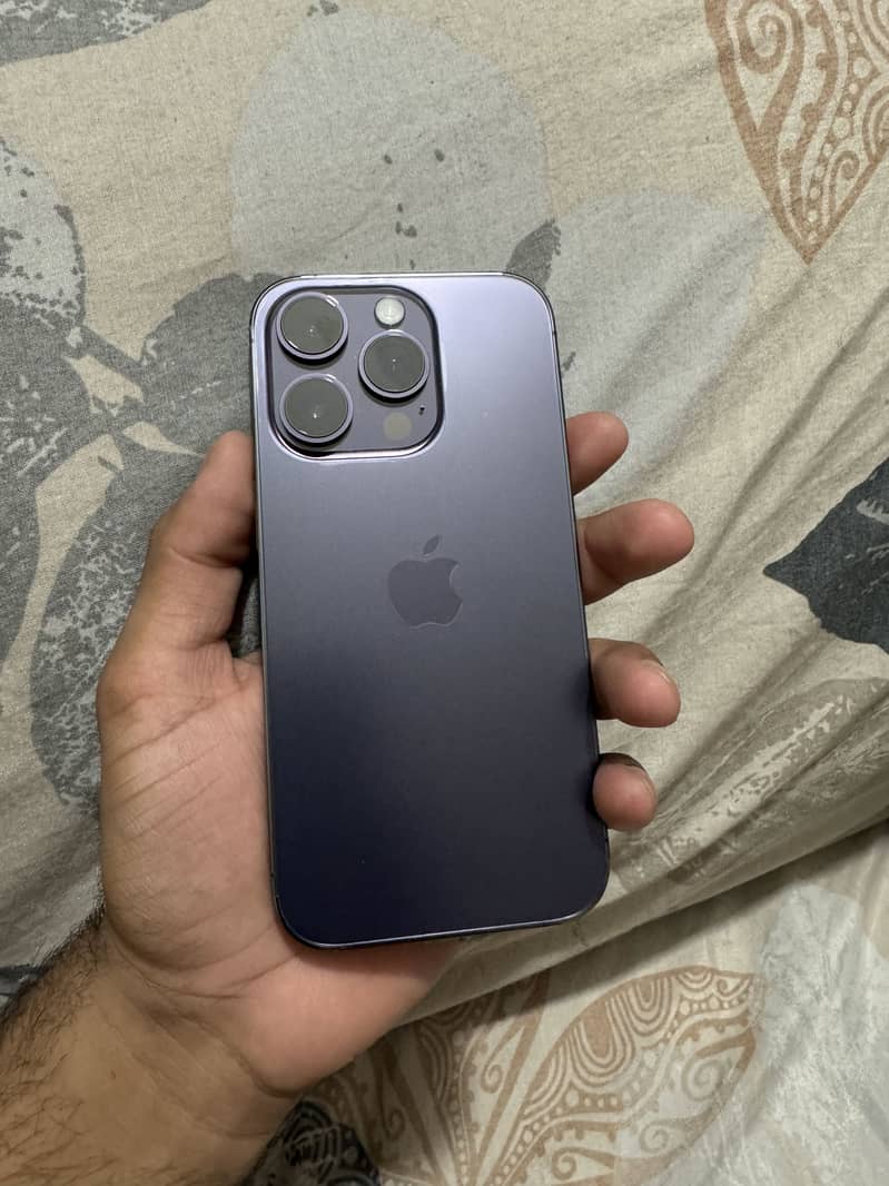Apple iPhone 14 Pro 0