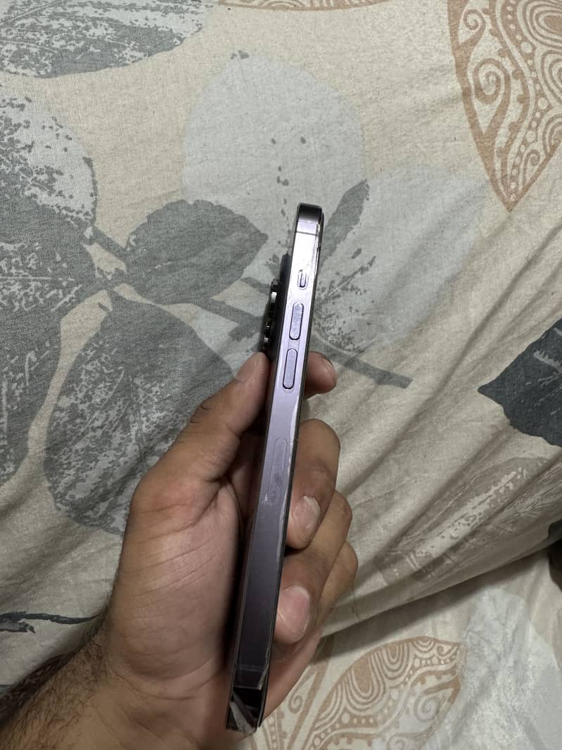Apple iPhone 14 Pro 3