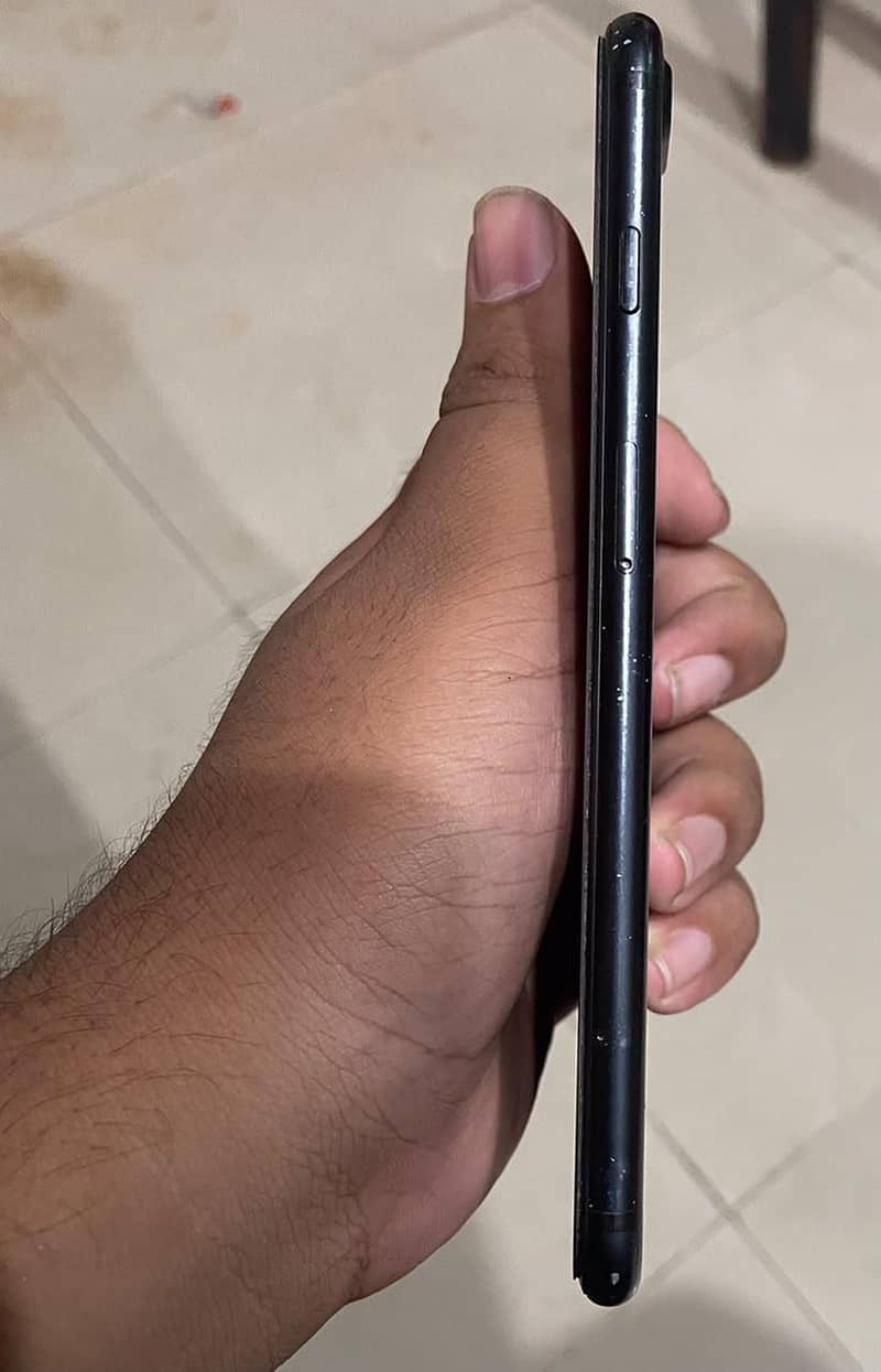 Apple iPhone 7 Plus 5