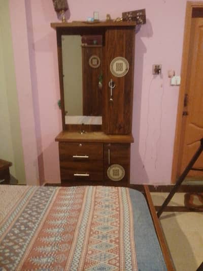 sele for dressing table
