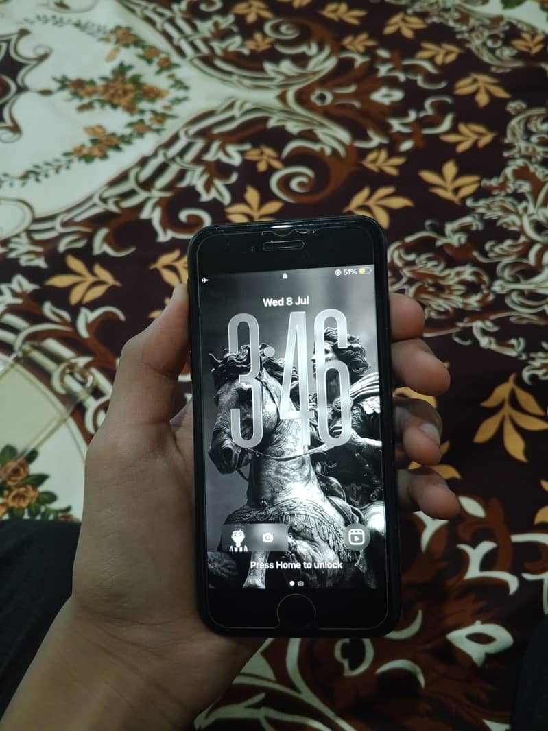 Apple iPhone SE 0