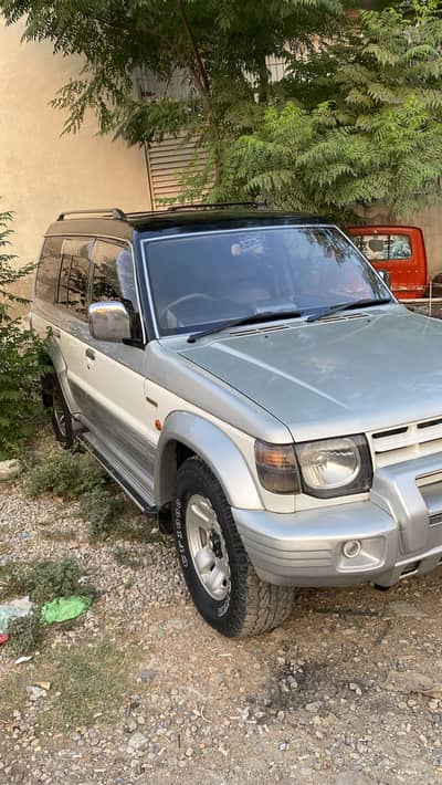 Mitsubishi Pajero 1995