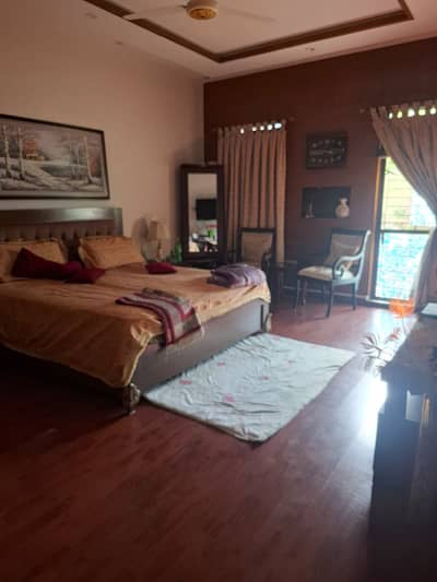 10 MARLA DOUBLE STORY BEAUTIFULL HOUSE AVAILABLE FOR SALE