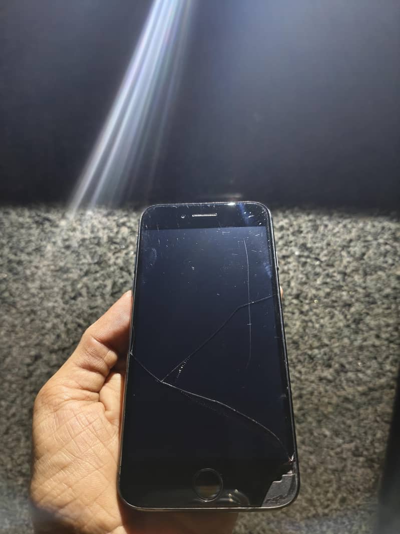 Apple iPhone 7 2