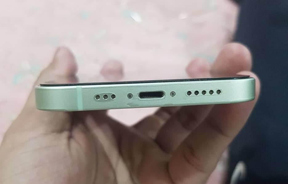 Apple iPhone 12 2