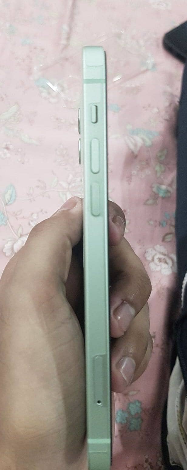 Apple iPhone 12 3